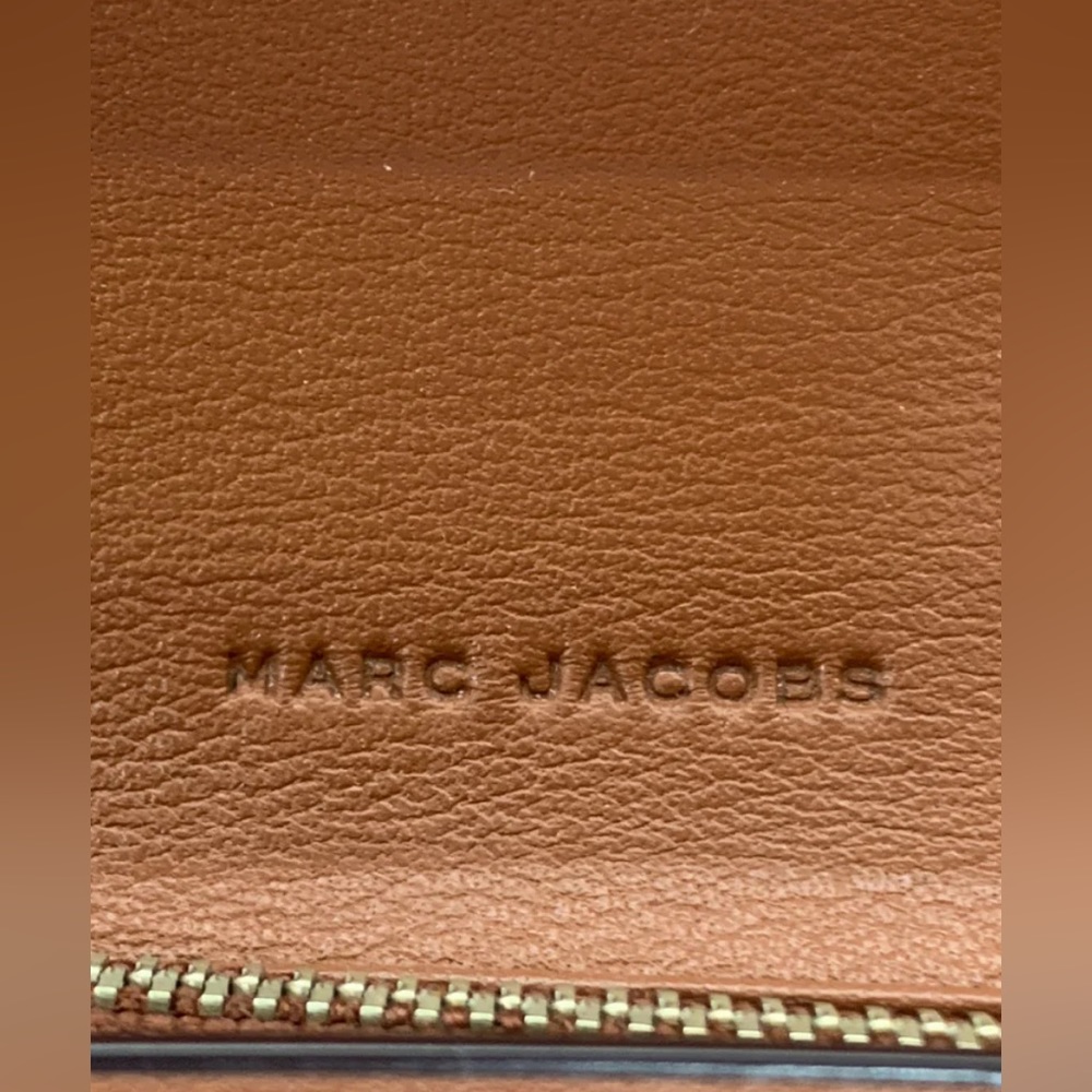 Authentic Marc Jacobs Long Wallet - Picture 3 of 4
